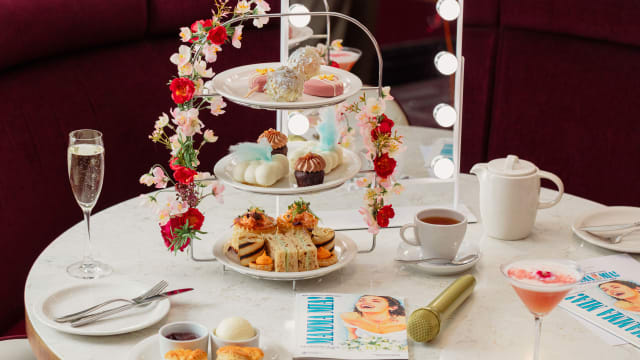 S*a様  Bashful lam Afternoon Tea MAMMA MIA! Afternoon Tea at Strand Palace in London - Restaurant