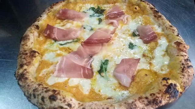 Crema di zucca, speck e provola