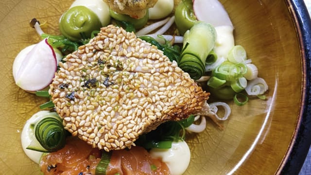 Uit de Zee: Duo van zalm tartaar en tonijn tataki 