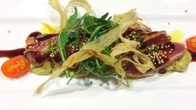 Atún rojo en teriyaki