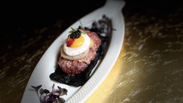 Temaki aberto de atum 