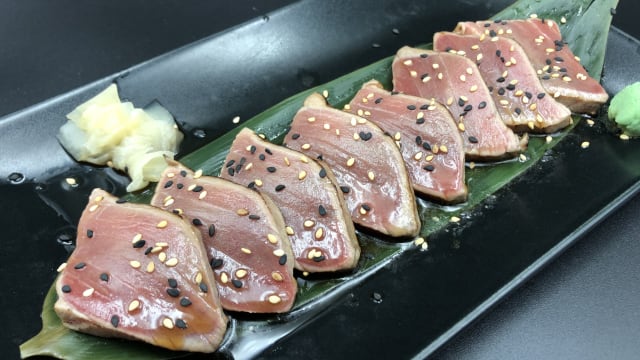 tataki de atun y salsa ponzu del chef