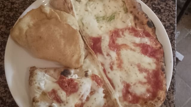 Pizza capriccio 4 gusti 