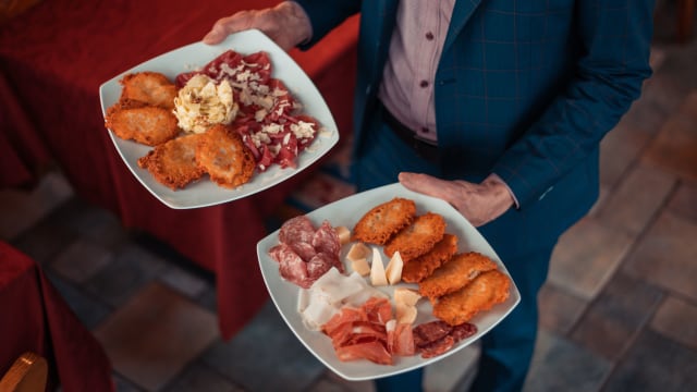 I nostri speciali TORTEI DI PATATE: disponibili in diverse varianti di contorno