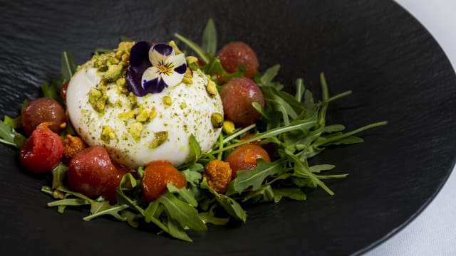 Ensalada de burrata