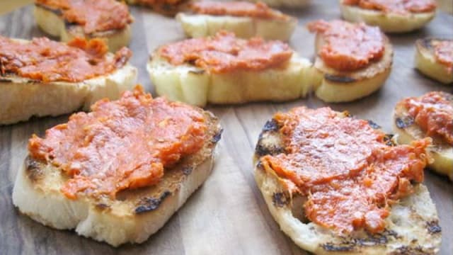 Antipasto di bruschette alla brace