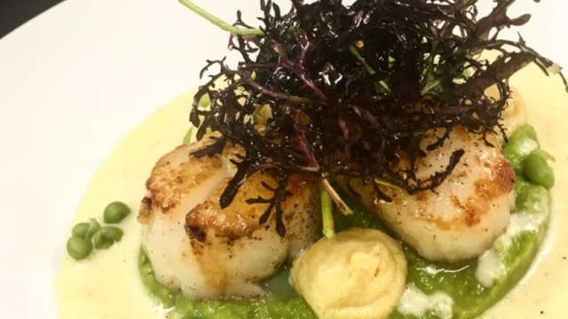 Poêlée de St-Jacques sauce vanille