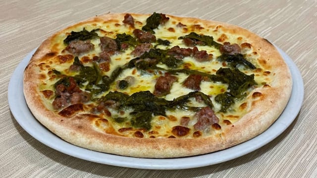 pizza Salsiccia & Friarelli
