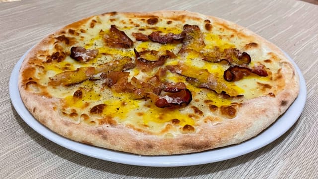 Pizza Carbonara