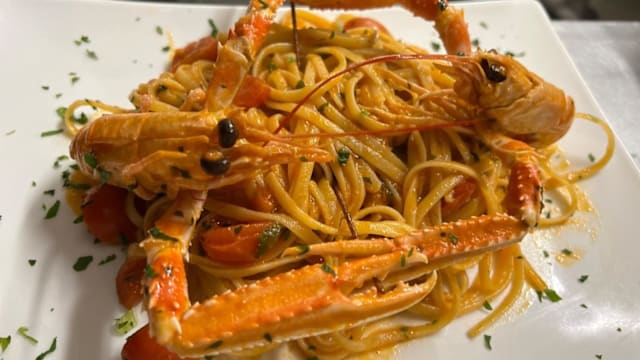 Santa Gloria, Cornaredo