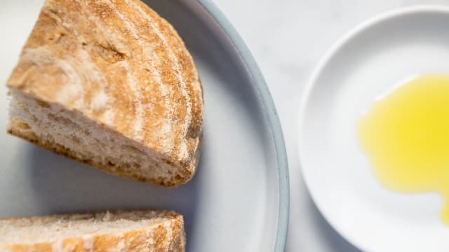 IL PANE E L'OLIO