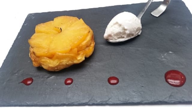 Tarte tatin ananas frais, glace artisanale au coco