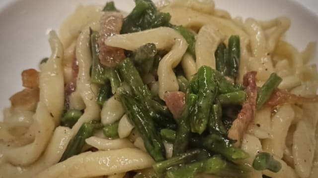 Ciriole Asparagi e Guanciale