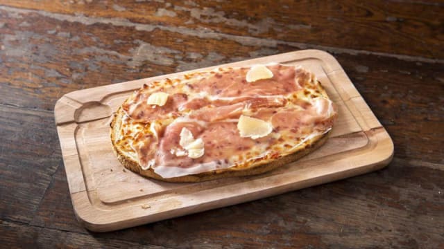 Bruschetta au jambon de parme