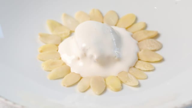 Gambero rosso di Mazara del Vallo, limone e mondorle