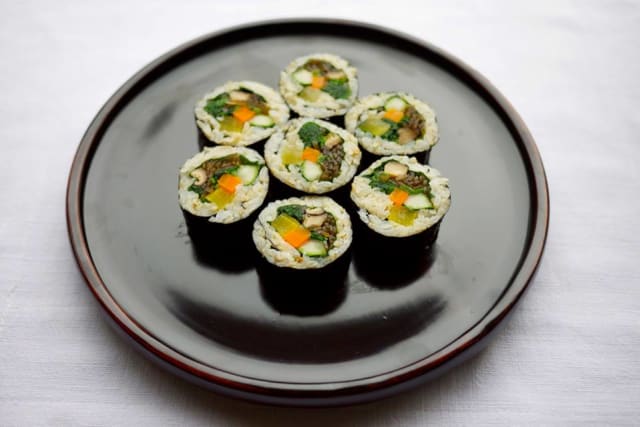 Kimbab (maki coreani) vegetariano