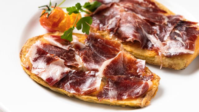 Berenjenas a la andaluza con Foie y Jamón Ibérico