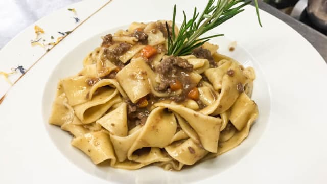 PAPPARDELLE AL RAGU DI CERVO