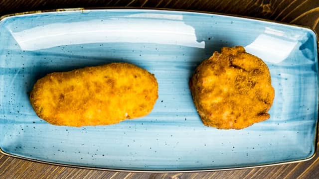 Crocche' e frittatina di bucatini