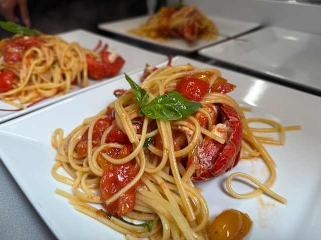 Linguine all’Astice con Piccadilly e basilico