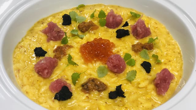 Risotto allo Zafferano di Caraglio con Salsiccia di Bra e Ricci di Mare