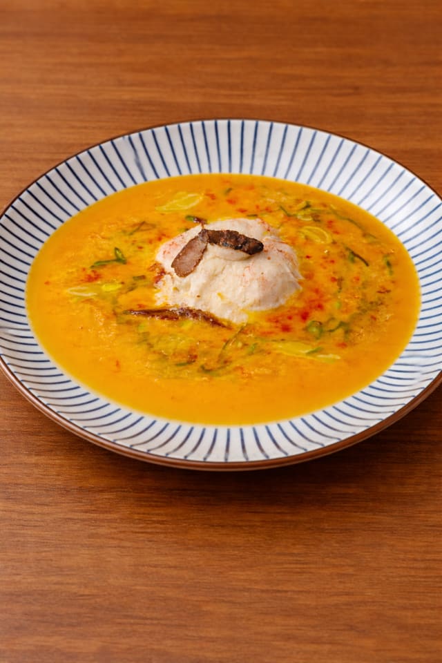 Velouté du moment crème aux éclats de châtaigne / Seasonal velouté chestnut cream