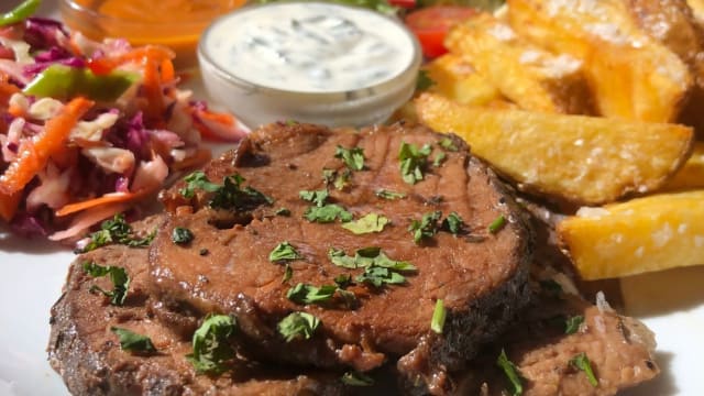 Popadom John's, Lloret de Mar