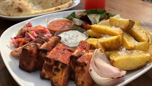 Popadom John's, Lloret de Mar