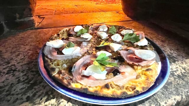 Pizza boscaiola