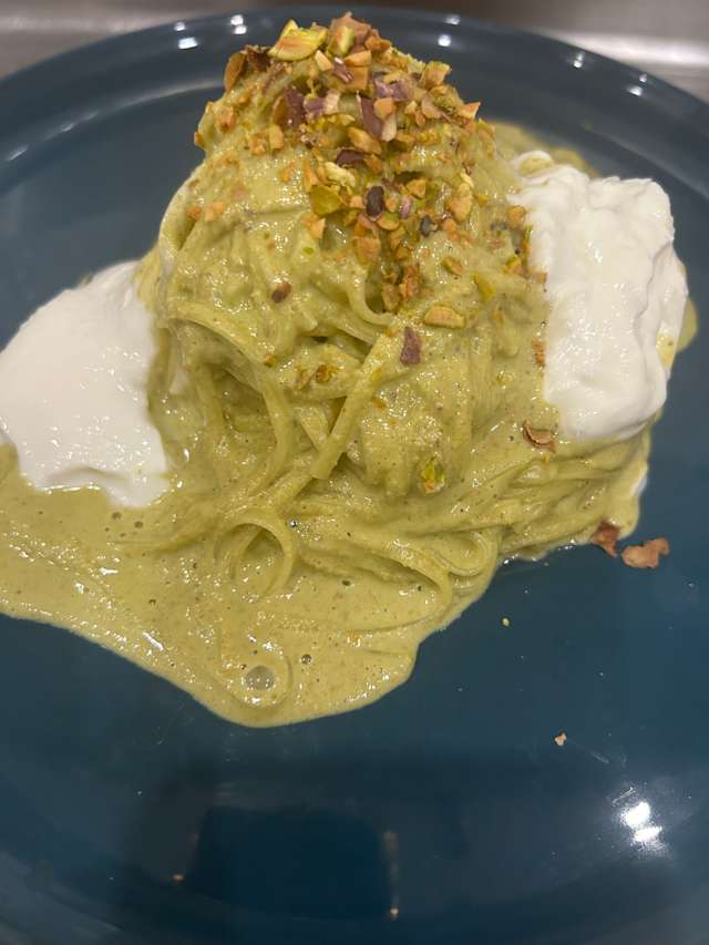 TAGLIOLINI AL PESTO DI PISTACCHIO