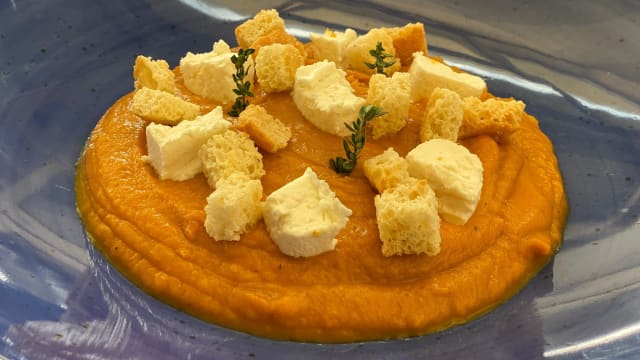 Vellutata di Zucca con Pane Croccante