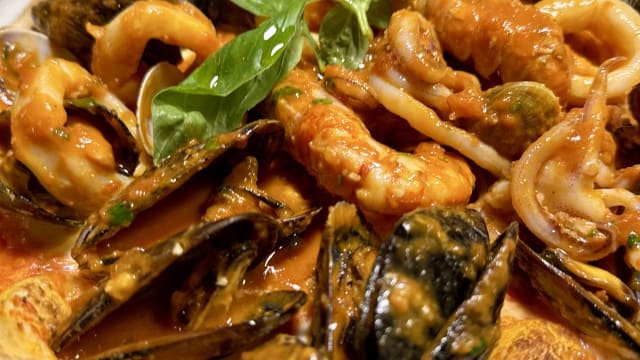 Pizza ai frutti di mare 