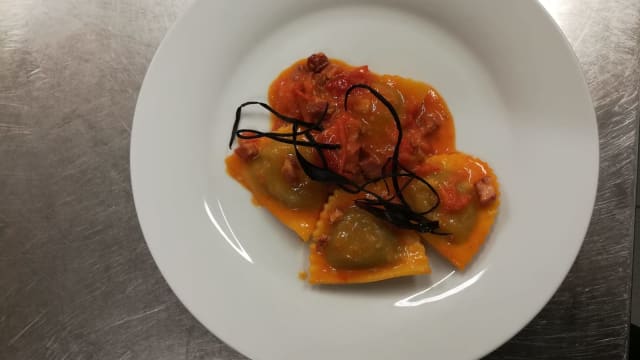 Ravioli provola e melanzane
