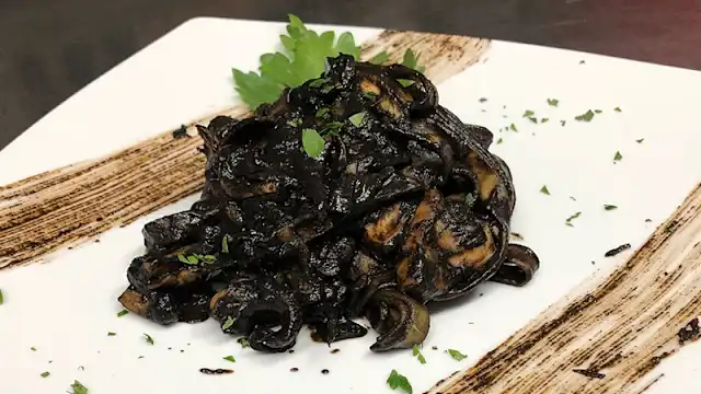 Secondo al nero di seppia