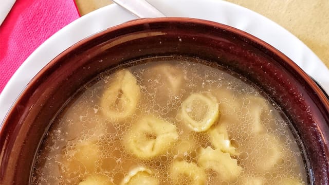 Tortellini in brodo