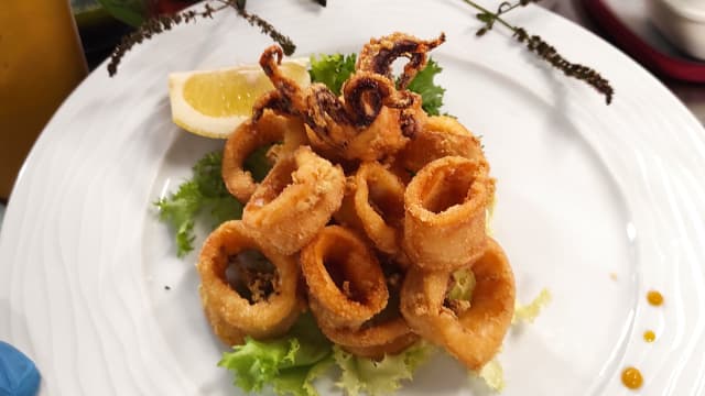 Anelli di calamari fritti