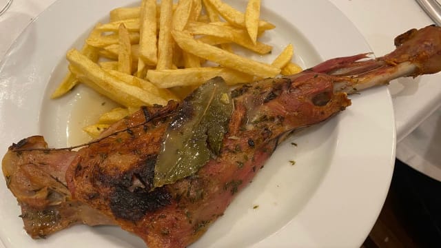 Espatlla de cabrit al forn