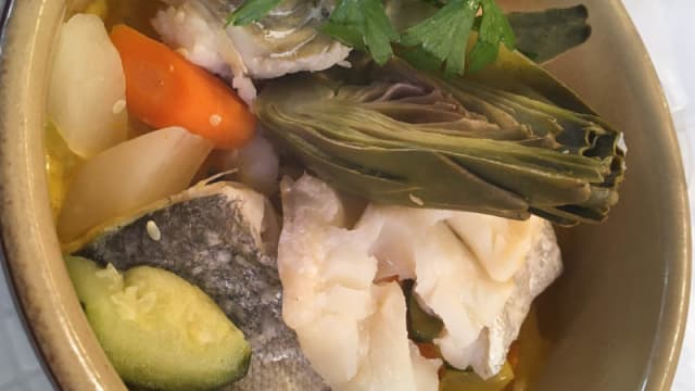 Marmite du Pêcheur au Macon Blanc