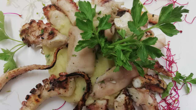 Tortino di polipo rosolato e patate al lime e timo di albenga