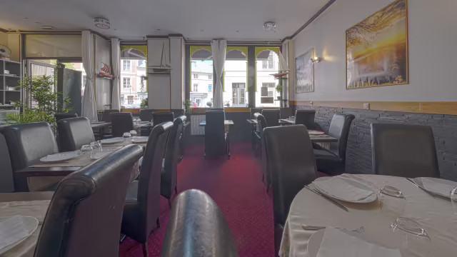 LE MAHARAJAH, Versailles