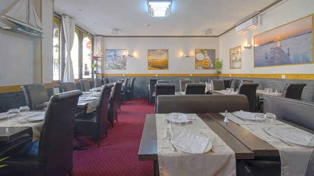 LE MAHARAJAH, Versailles