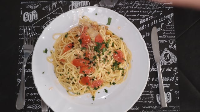 Tagliolini alici pachino