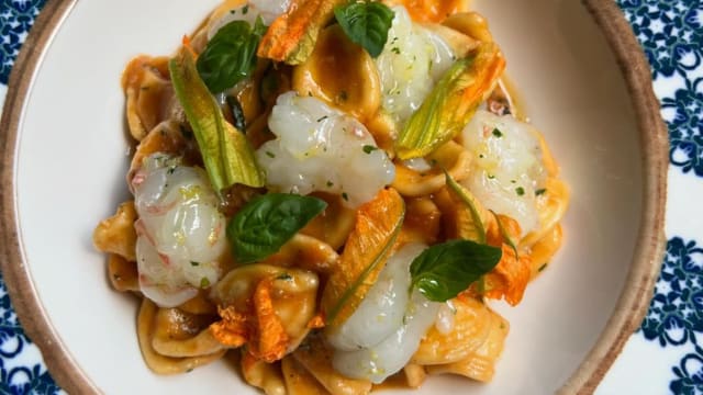 Orecchiette Scampi e Fiori di Zucchina 