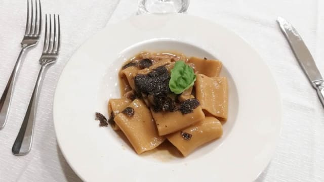 Paccheri di Gragnano con funghi porcini e tartufo
