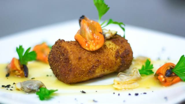 pacchero fritto con cozze e vongole