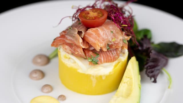 Causa de Saumon et Calamars