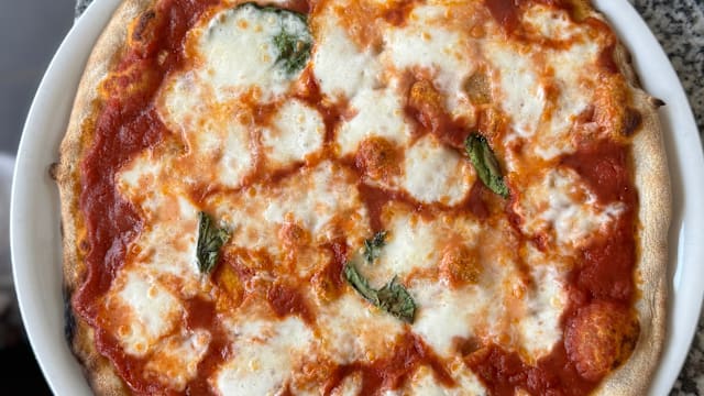 Pizza Margherita