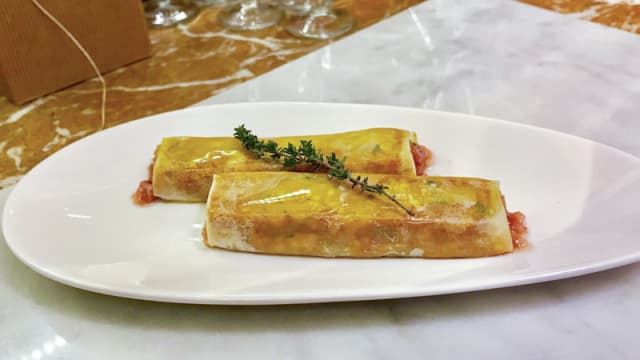 Canelón de Pies de Cerdo y Manzana Caramelizada