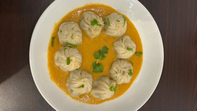 Momo avec sauce pimentée 