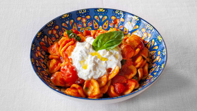 Orecchiette pomodoro piccante e Burrata